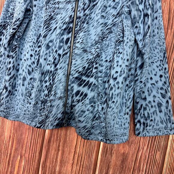 Weekends By Chicos 2 (Large) Blue Animal Print Jacket Full Zip Stretchy Knit - Picture 5 of 6